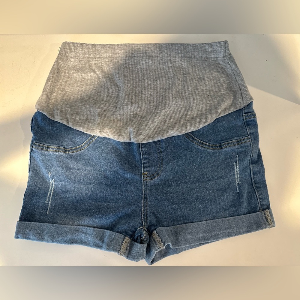 BOGO *ALL MATERNITY* SHEIN Maternity Jean Shorts - Blue Jean and Gray